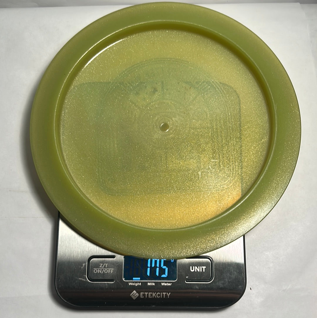 Dynamic Discs Custom Trespass - 9/10 - 175g